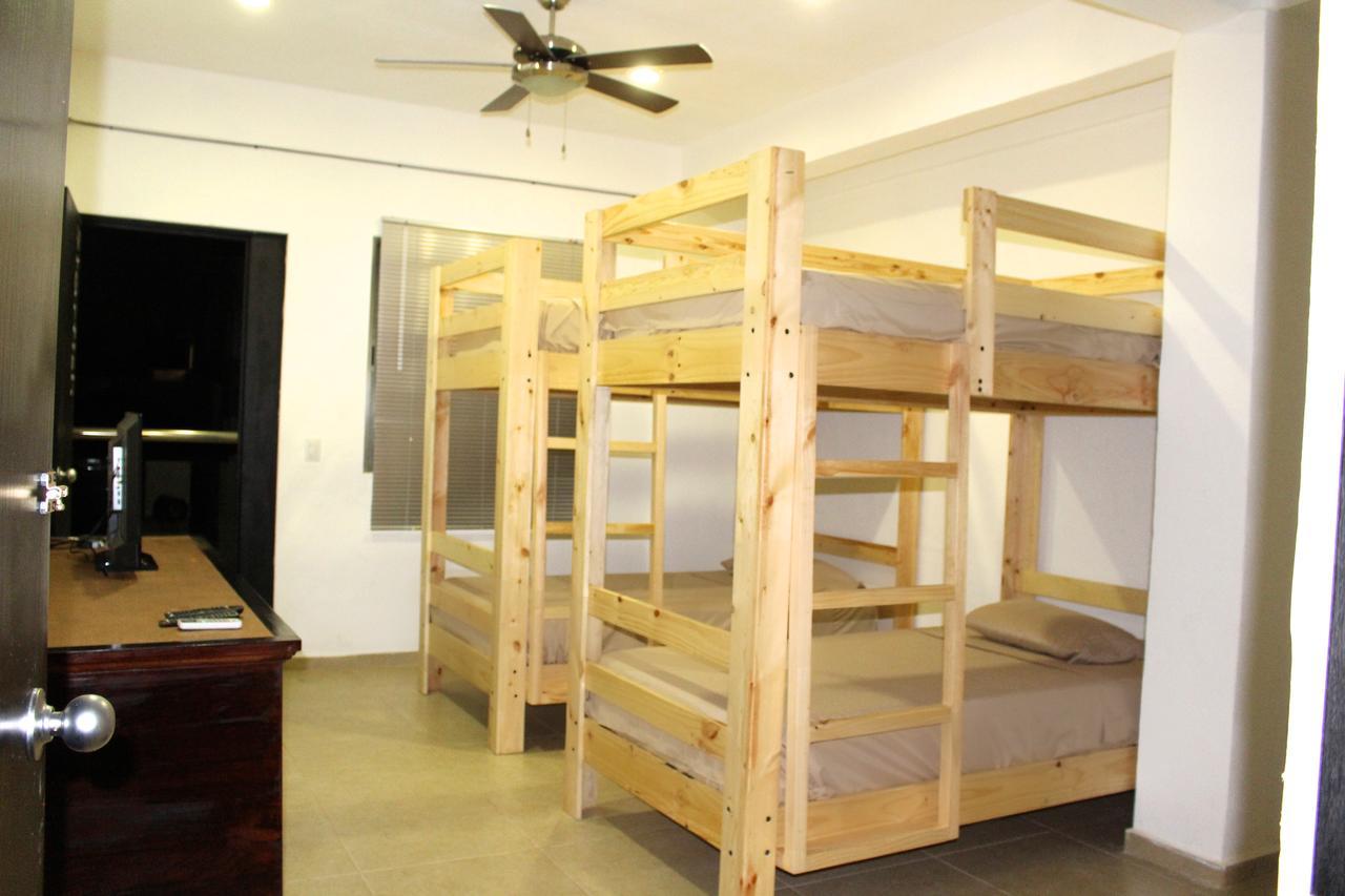 The Mermaid Hostel Beach (Adults Only) Cancun Exterior photo