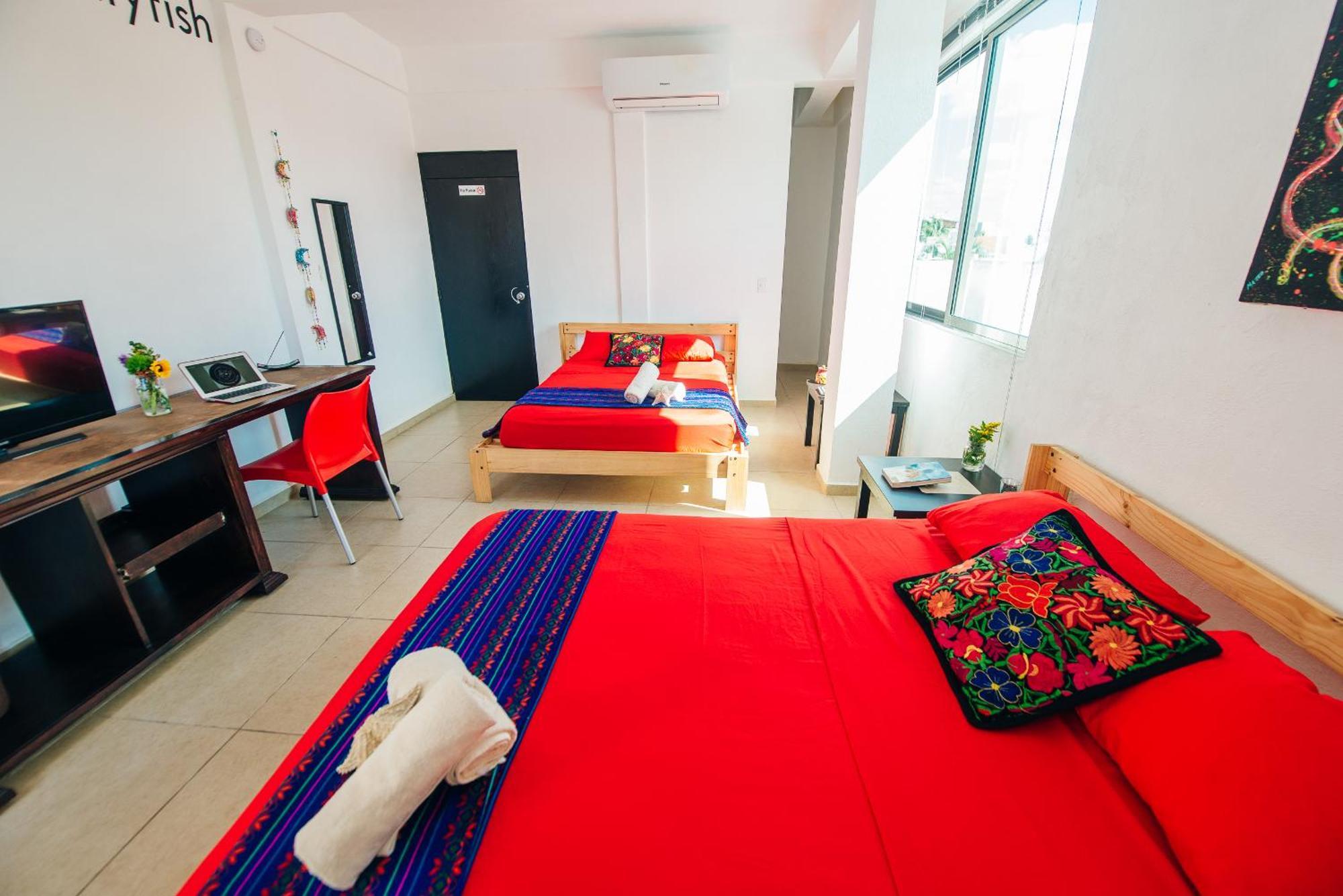 The Mermaid Hostel Beach (Adults Only) Cancun Exterior photo